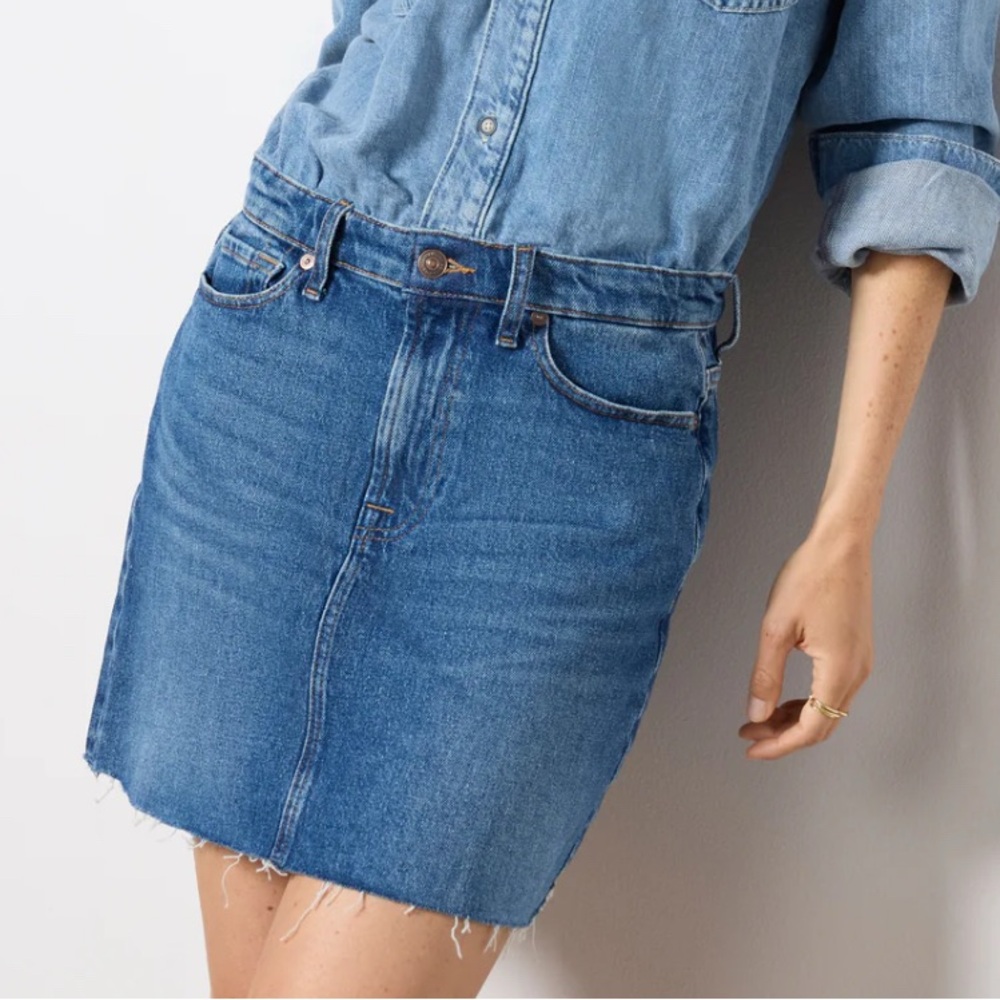 Y2K Tommy Hilfiger Raw Hem Denim Mini Skirt | Size 6